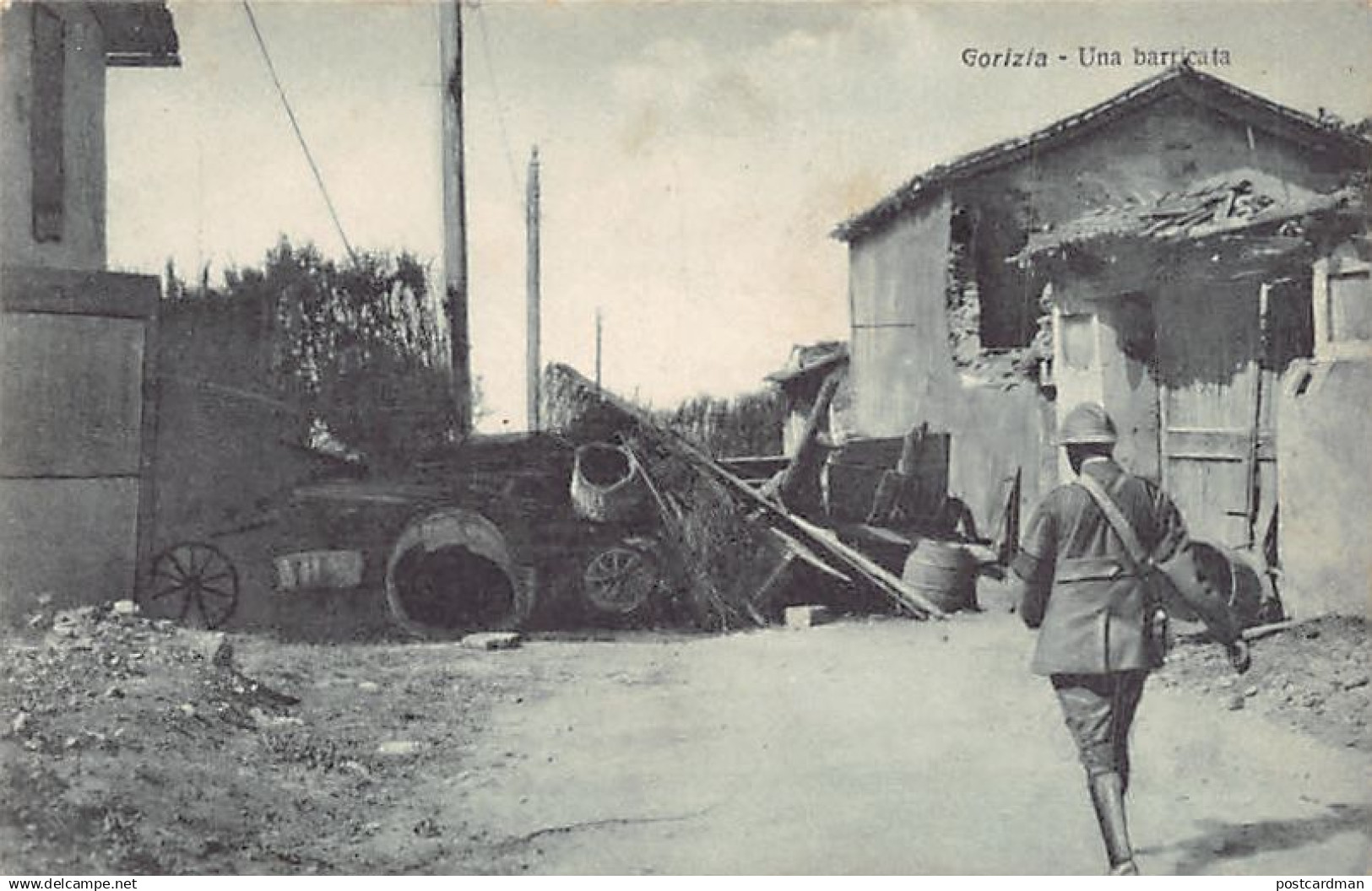 GORIZIA - Una barricata