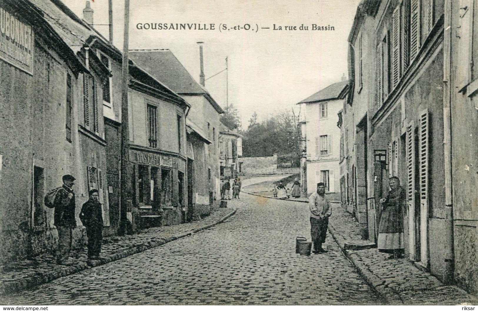 GOUSSAINVILLE