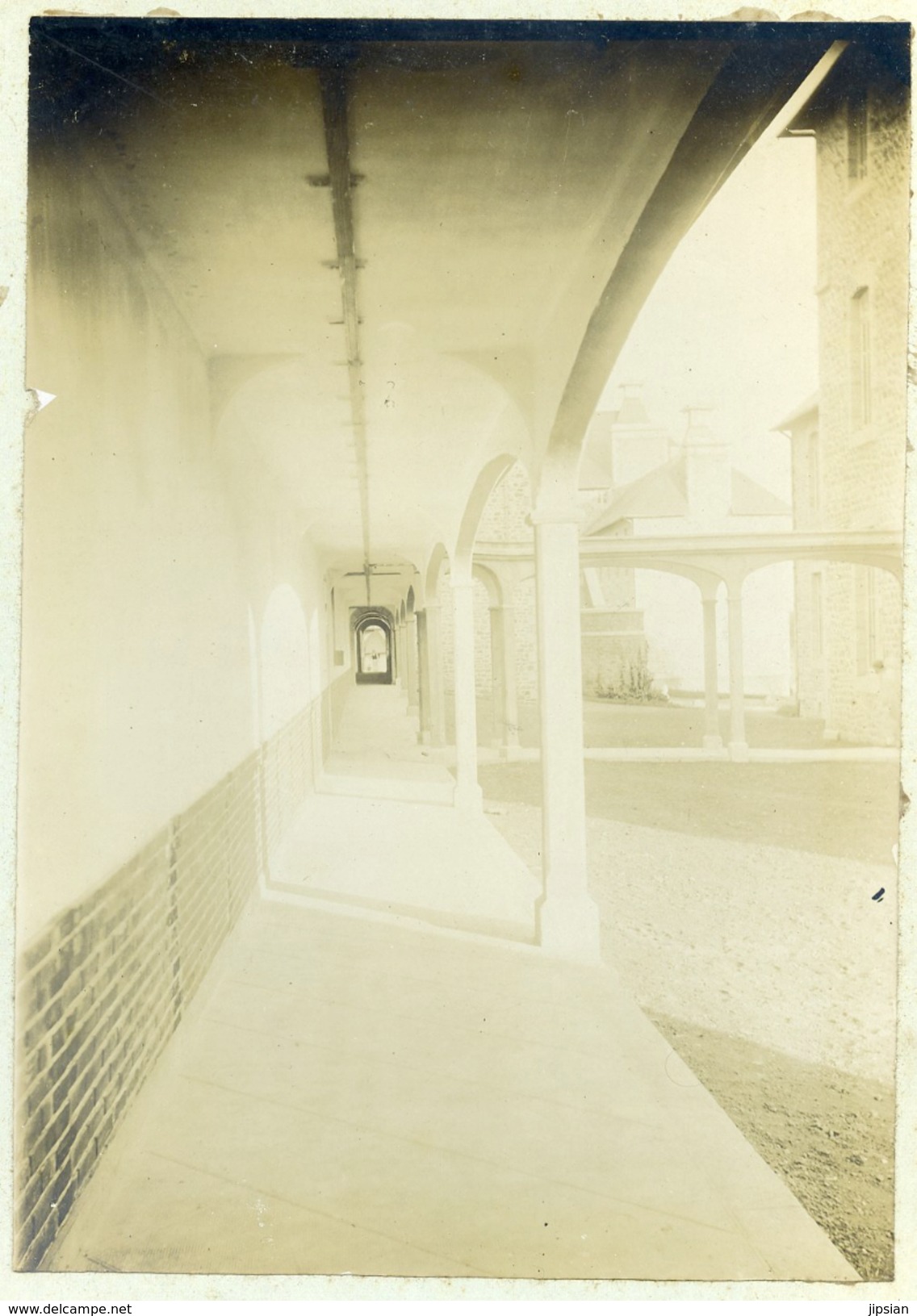 Grande photo circa 1900 Hôpital mixte Guingamp -- C. Baluteaud Photographe Guingamp  M1