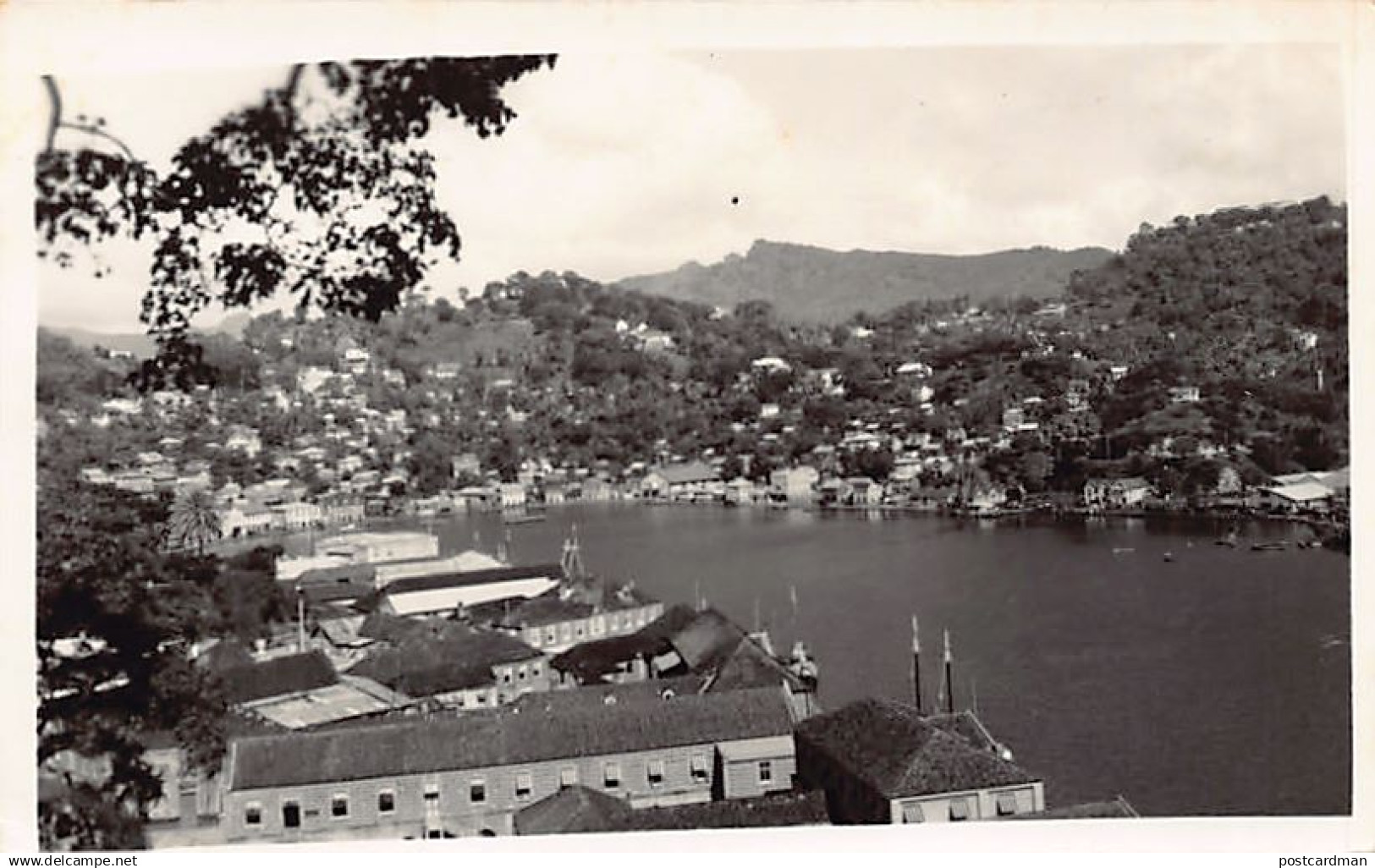 Grenada - ST. GEORGE'S - Bird's eye view - REAL PHOTO - Publ. unknown