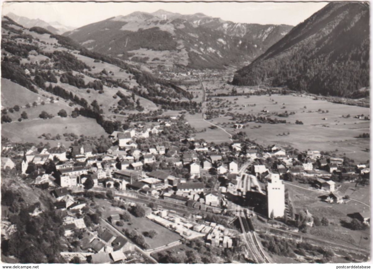 Grüsch - Blick gegen Schiers und das Kreuz