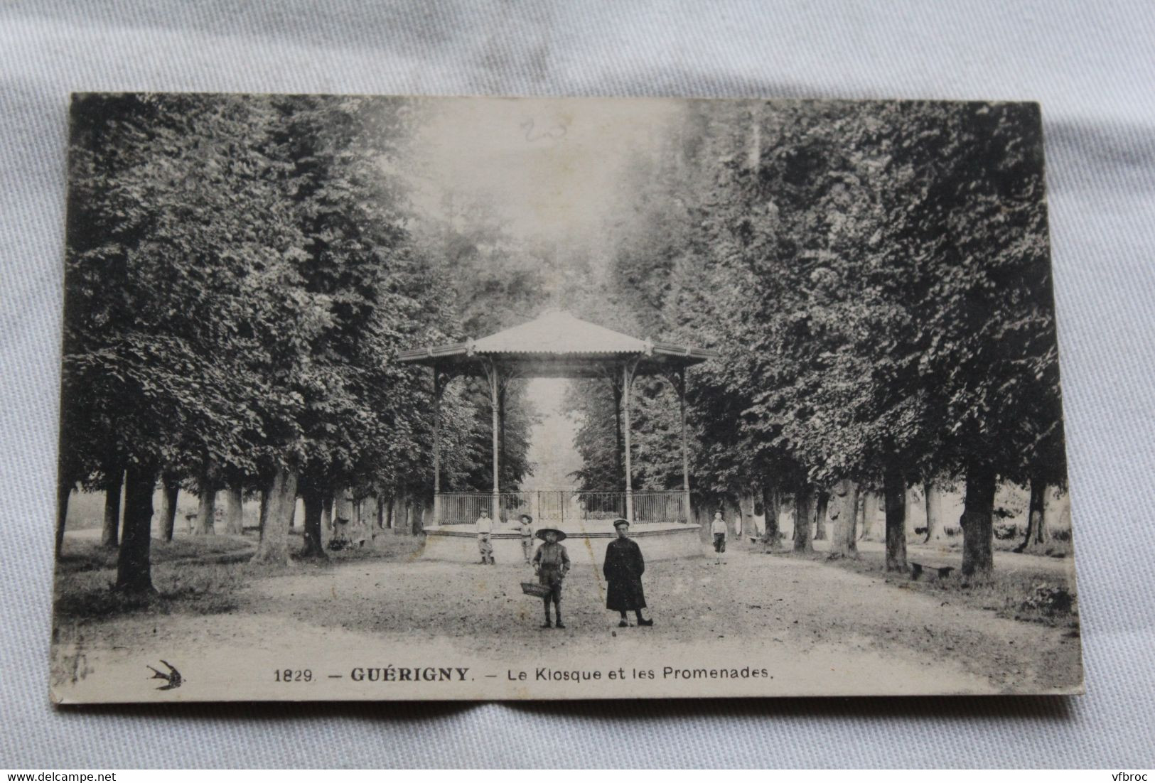 Guérigny, le kiosque et les promenades, Nièvre 58