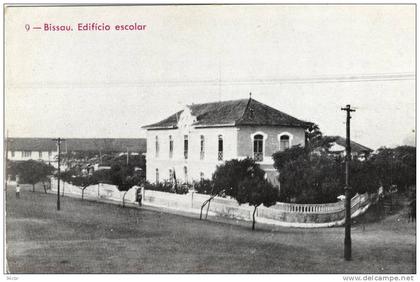 CPA (guinée portugaise) BISSAU  edificio escolar