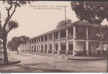 1915. GUINÉE. CARTE POSTALE (Guinée (A.O.F) CONAKRY Le Bereau du Secretariat)  (Michel 18) - JF437003