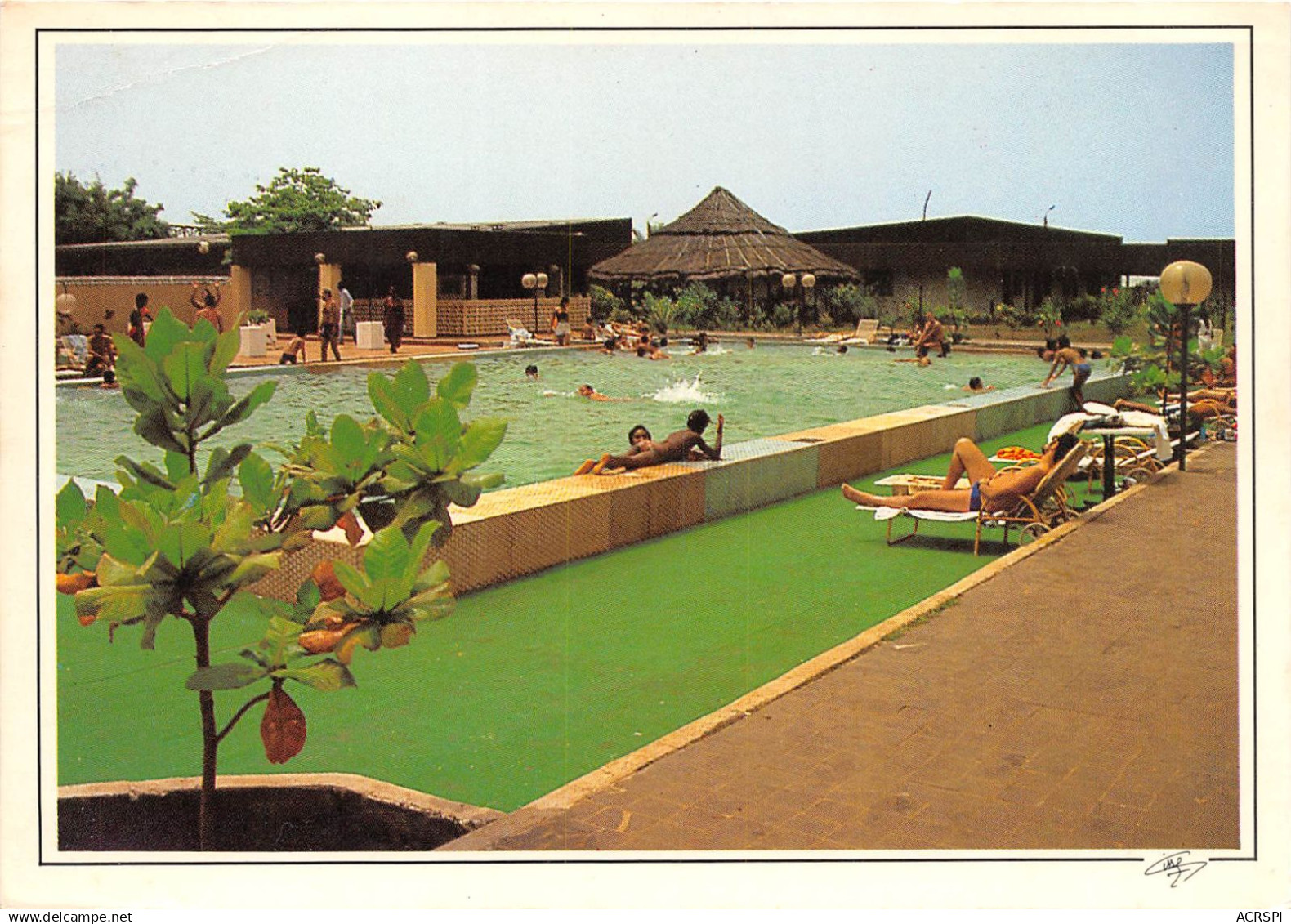 GUINEE CONAKRY. GRAND HOTEL DE L'UNITE PISCINE (scan recto-verso) OO 0994