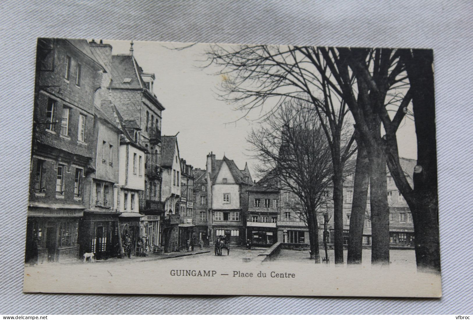 Guingamp, place du centre, Cotes d'Armor 22