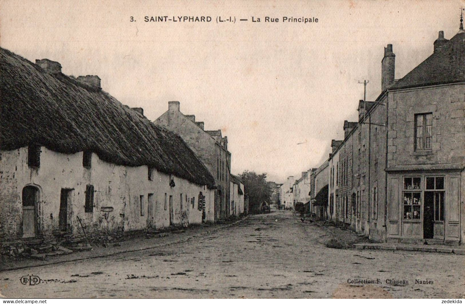 H0244 - Saint-Lyphard