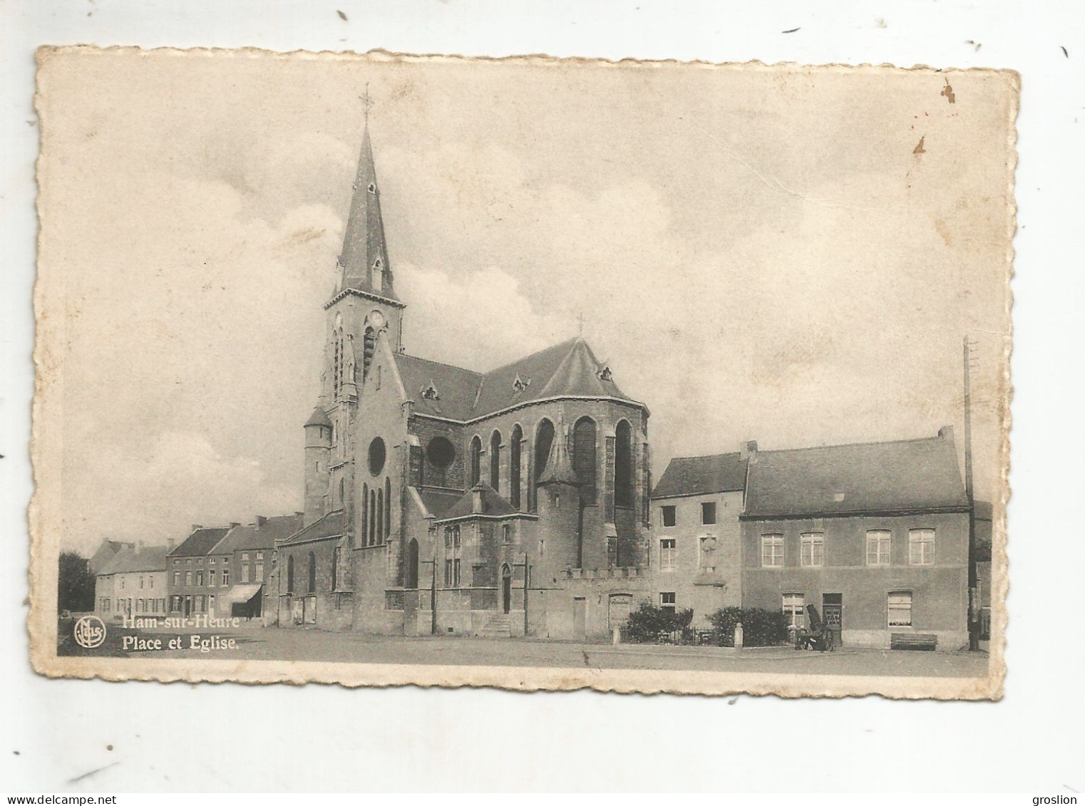 HAM SUR HEURE PLACE ET EGLISE