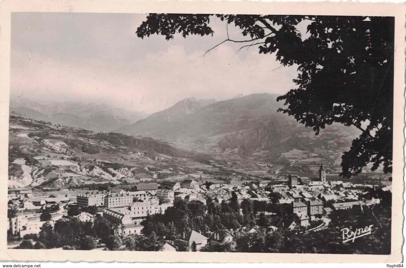 HAUTES ALPES - EMBRUN - VUE GENERALE - CARTE DATEE DE 1950.