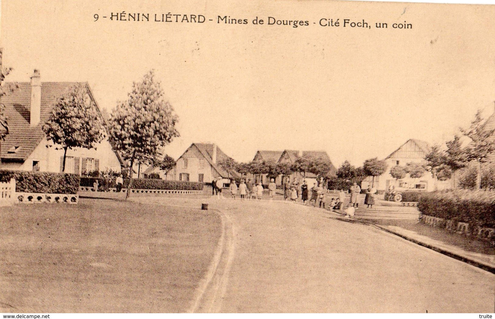 HENIN-BEAUMONT MINES DE DOURGES CITE FOCH UN COIN