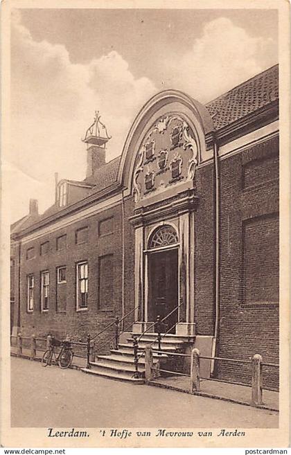 LEERDAM - 't Hofje van Mevrouw van Aerden