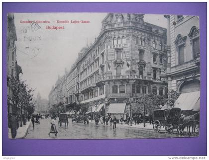 CPA     Hongrie  - Budapest      " Kossuth Lajos Gasse - Grande Place   "    voyagé