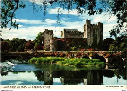 CPM AK Tipperary Cahir Castle and Weir IRELAND (1441000)