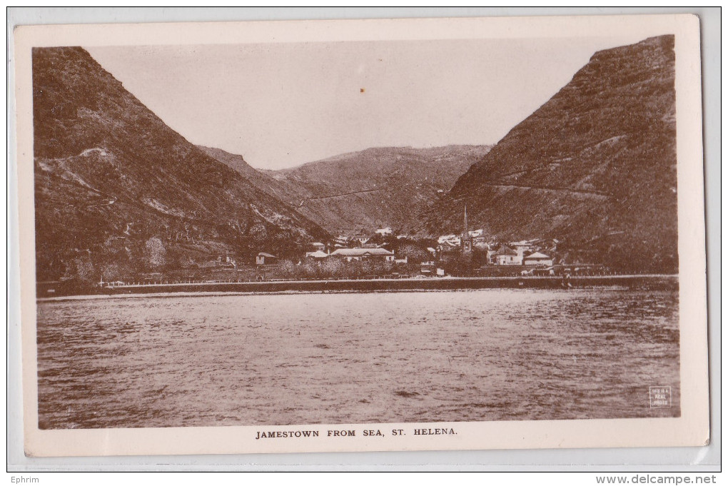 Île Sainte-Hélène - Saint Helena Island - Jamestown from Sea