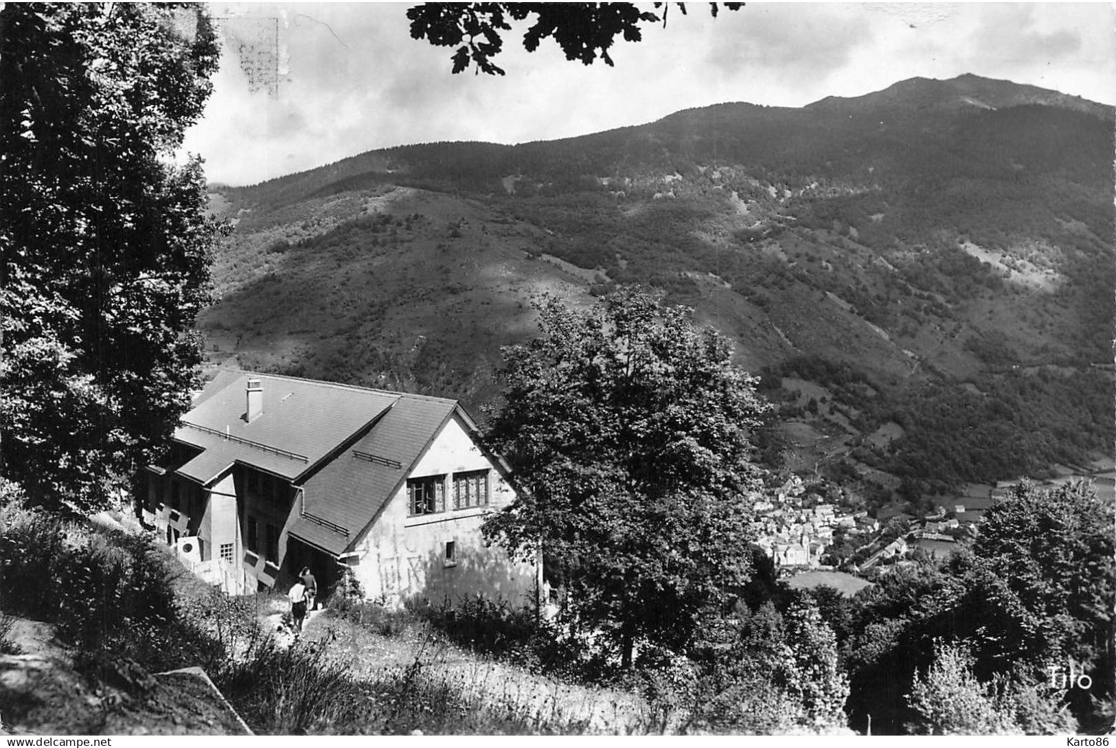 ilhan * vue sur la maison familiale * vue sur bordères louron