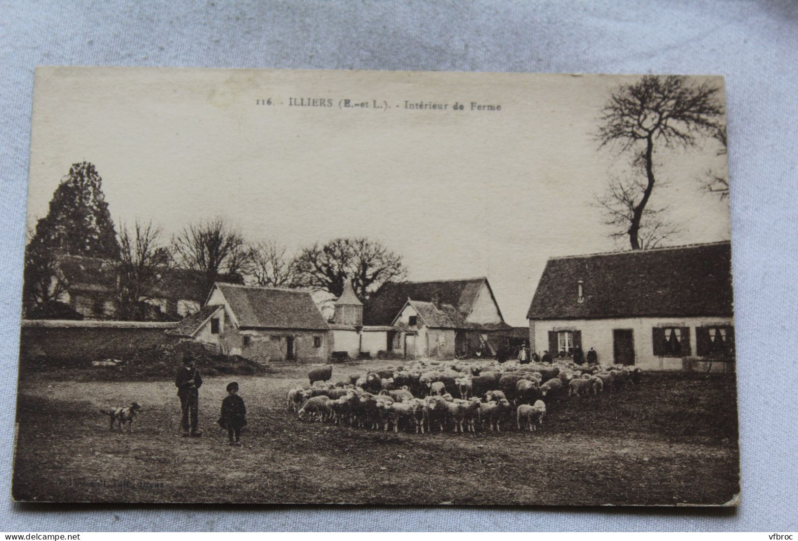 Illiers, intérieur de ferme, Eure et Loir 28