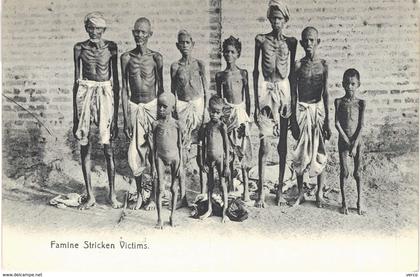 Carte postale ancienne de INDE - Victimes de la Famine