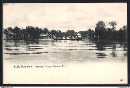 AK Siak /Sumatra, Driving Village Mandan River