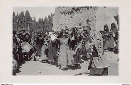 IRAN - Dance of women - REAL PHOTO - Publ. unknown