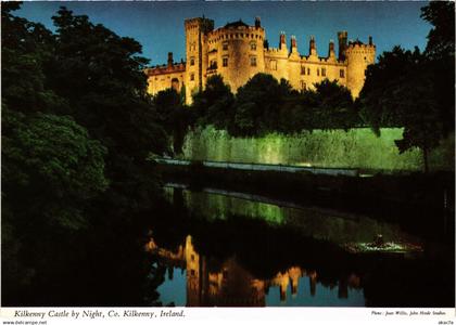 CPM AK Kilkenny Kilkenny Castle by night IRELAND (1440936)