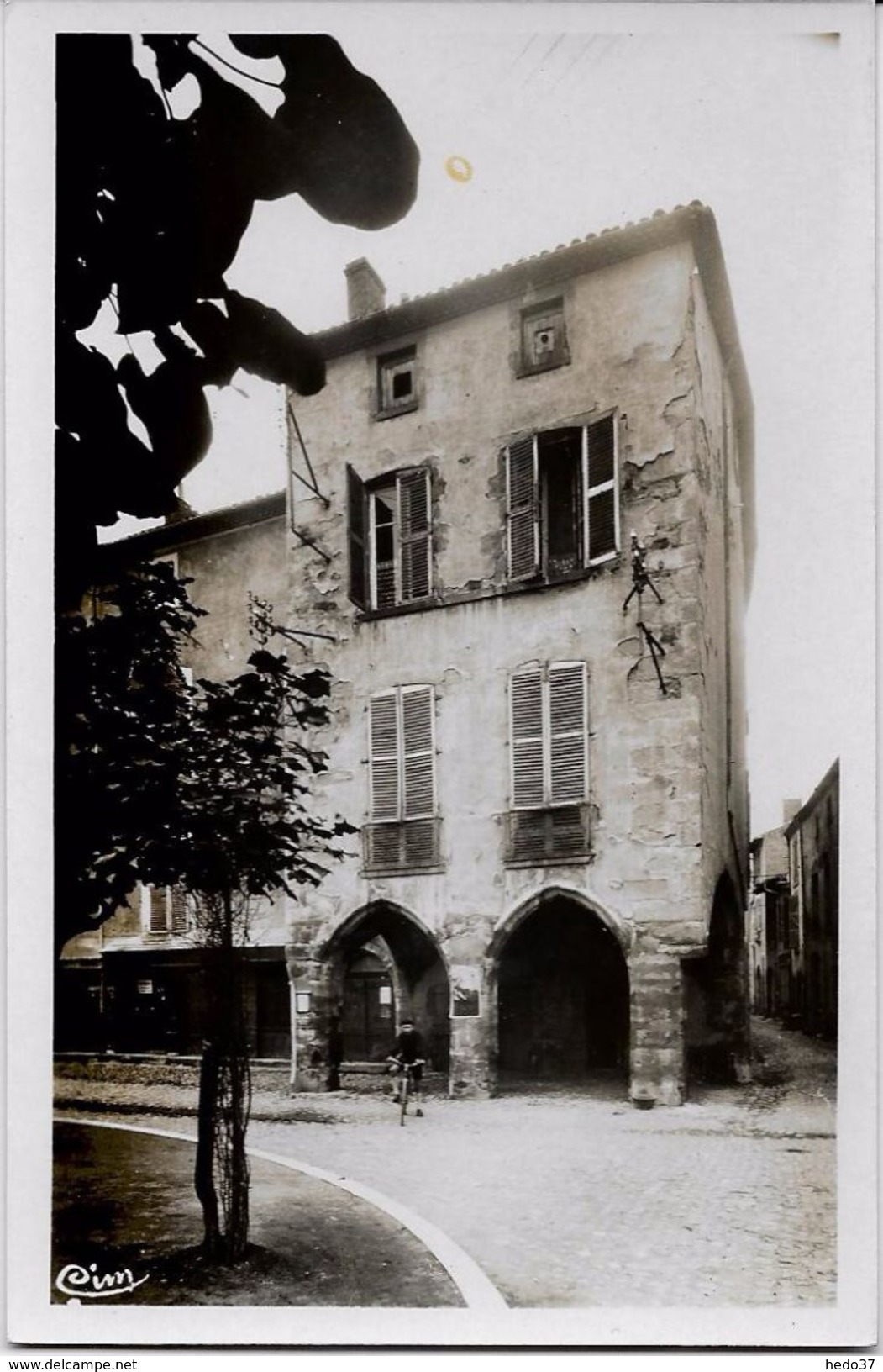 Issoire - Maison aux Arcades