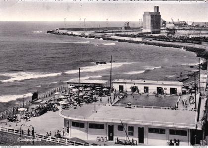 # CIVITAVECCHIA: LA PISCINA