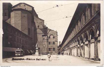 #BOLOGNA: PIAZZA CALVANI