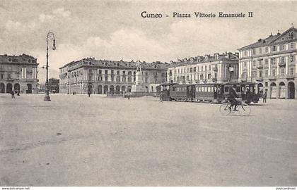 CUNEO - Piazza V.E. II - Tram