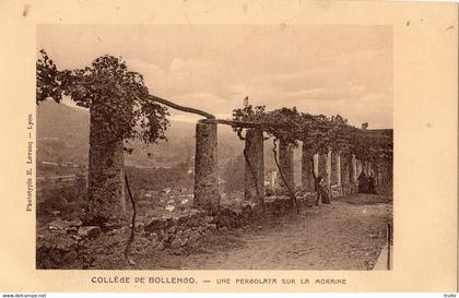 TURIN COLLEGE DE BOLLENGO UNE PERGOLATA SUR LA MORAINE