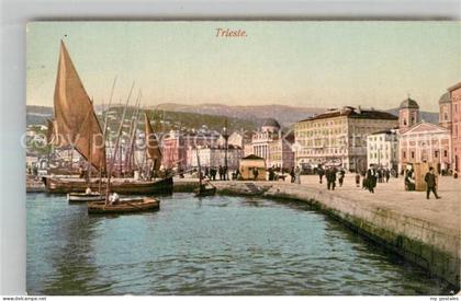 43502935 Trieste Stadtpanorama Hafen Trieste