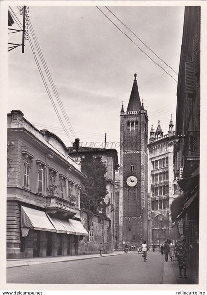 PARMA - Strada al Duomo