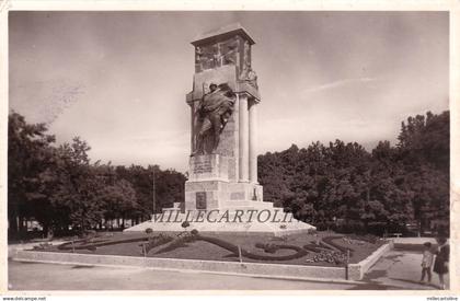 REGGIO EMILIA: Monumento ai Caduti