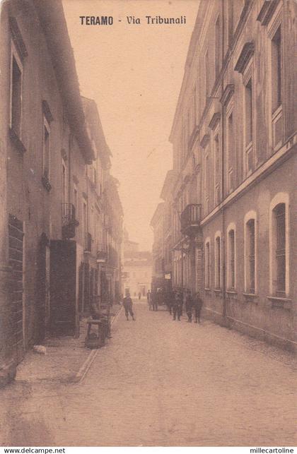 TERAMO - Via Tribunali