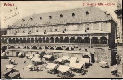 CPA Padova Padua Veneto, Il Palazzo della Ragione, Marktstände