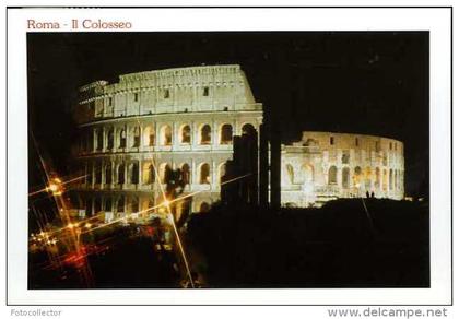 Italie Rome : le Colisée de nuit