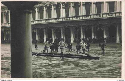 VENEZIA Venedig Venice Venise IT Gondoliere