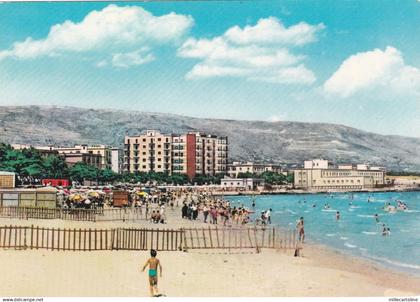 # MANFREDONIA: LA SPIAGGIA