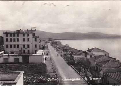 # FOLLONICA: PASSEGGIATA E LE TERRAZZE