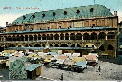 padova - padua - padoue - palazzo della ragione - mercato market - italie italia