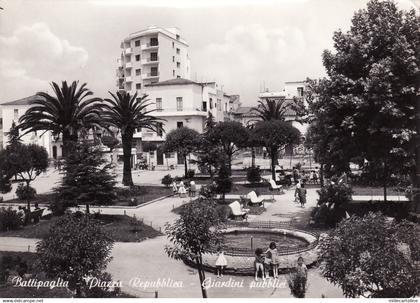 #BATTIPAGLIA: PIAZZA REPUBBLICA- GIARDINI PUBBLICI