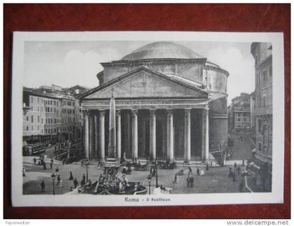 Roma - Il Pantheon / tram