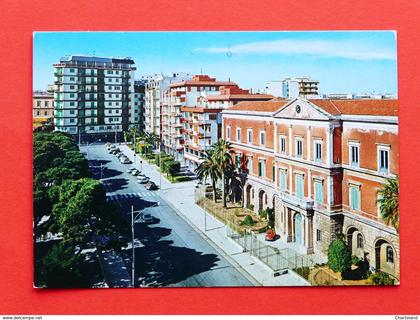 Cartolina Molfetta - Piazza Garibaldi - 1970 ca.