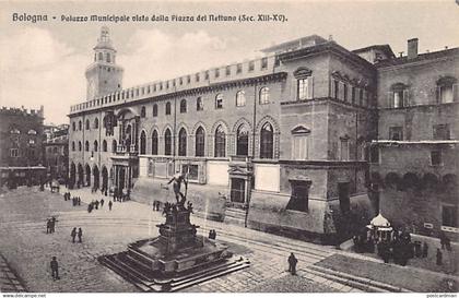 BOLOGNA - Palazzo Municipale