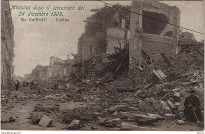 CPA Messina dopo il terremoto SICILIA ITALY (809370)