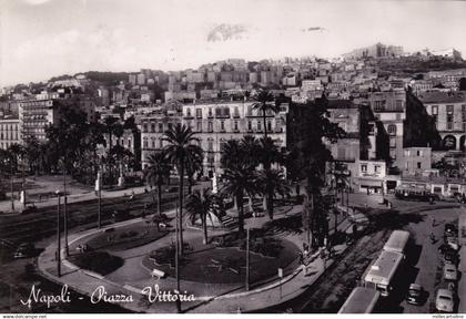 NAPOLI - Piazza Vittoria 1956