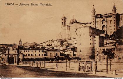 #URBINO: PIAZZA MERCATALE