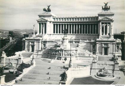 Italy Roma Altare della Patria e Colosseo