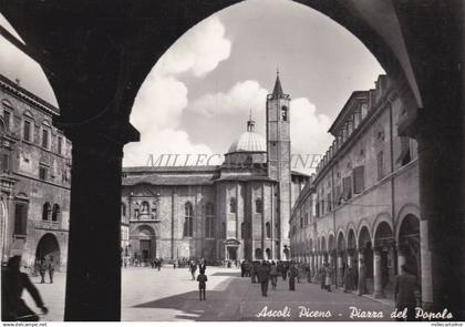 ASCOLI PICENO - Piazza del Popolo