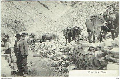 Carrara. Cave.