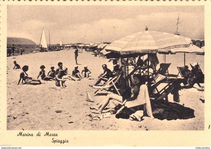 # MARINA DI MASSA: SPIAGGIA